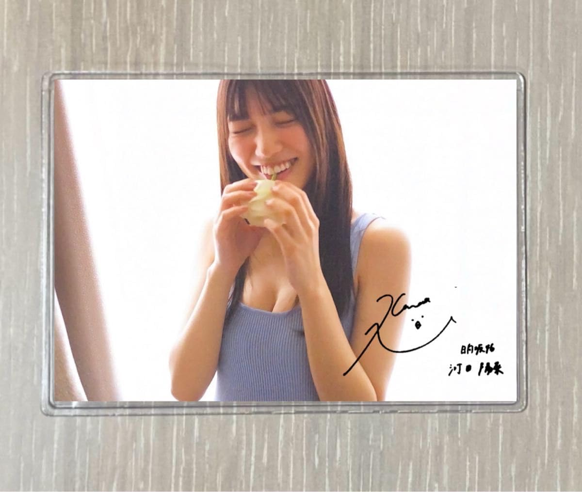 Amazon.co.jp: !!日向坂46 アザーカット写真集 L判写真 サイン入り 20